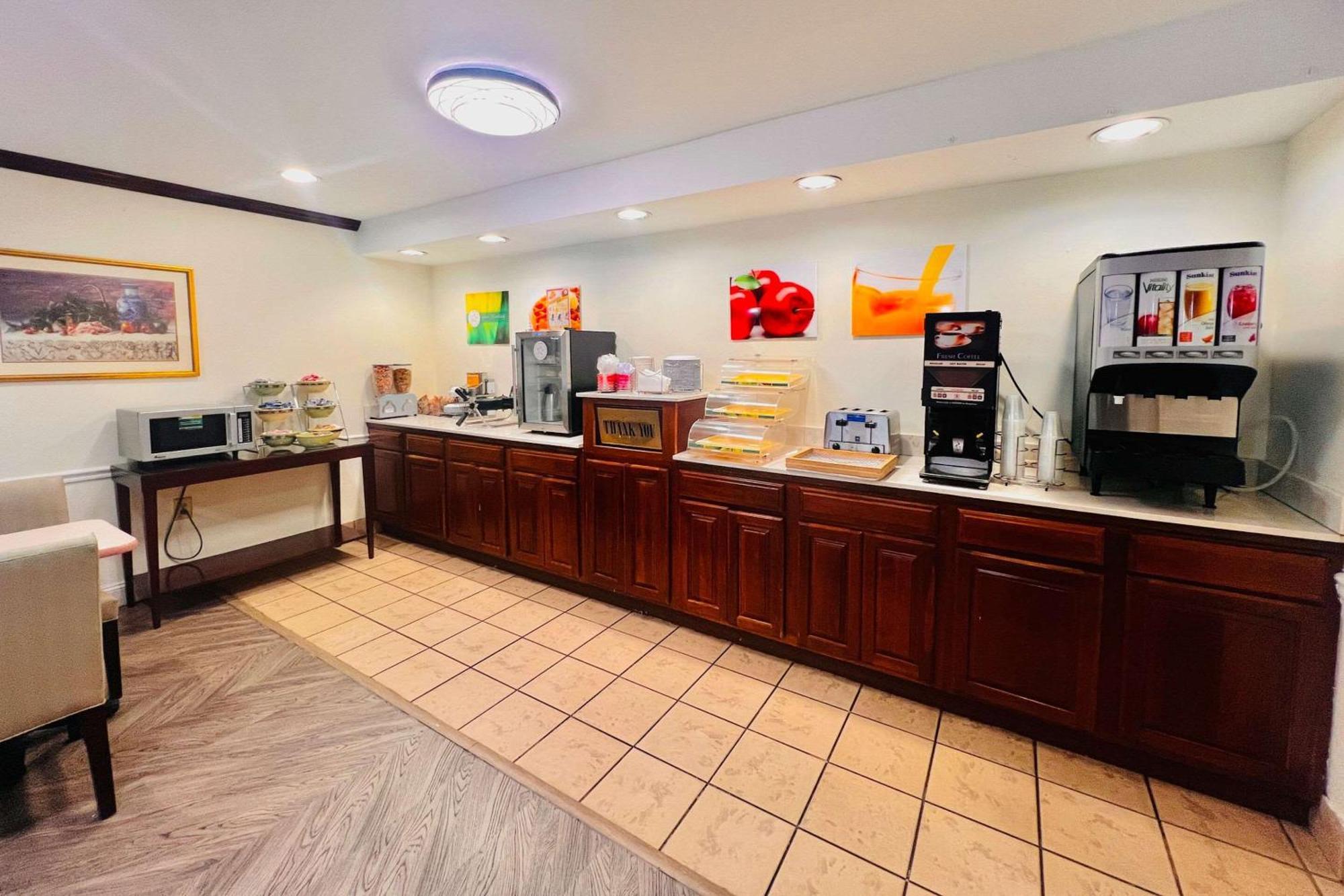 Quality Inn Rocky Mount Luaran gambar